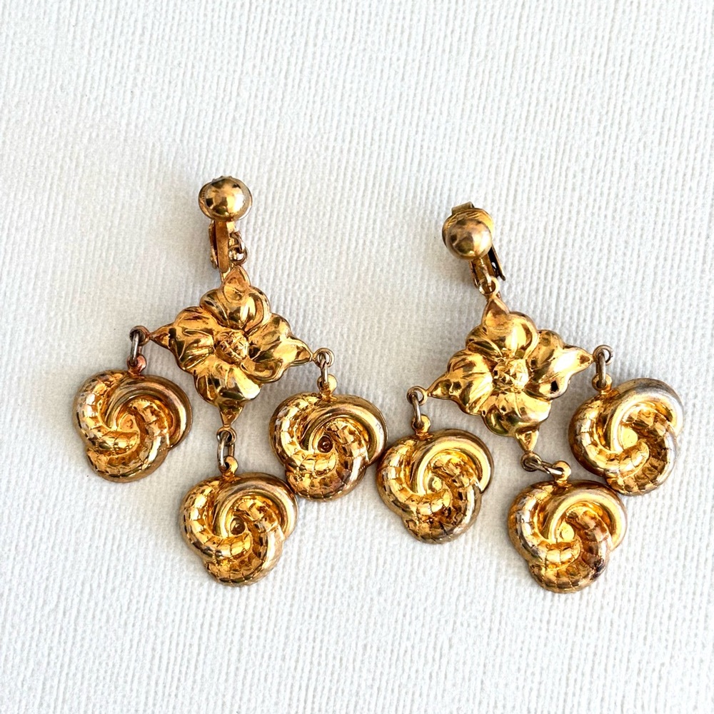 Vintage Elegant Gold Floral Dangle Earrings